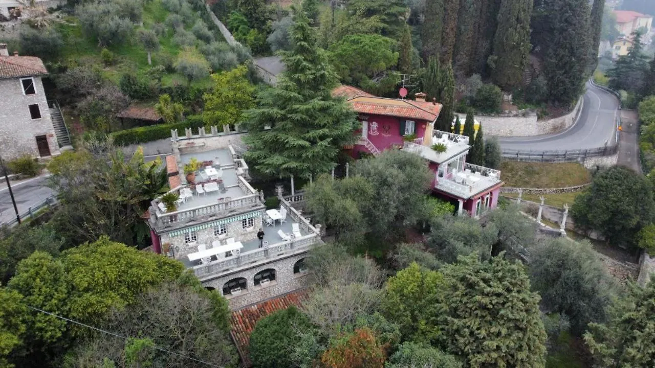 Villa Pinetina Gargnano 0*,  Italien