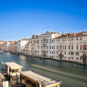 Mocenigo Grand Canal Luxury Venedig